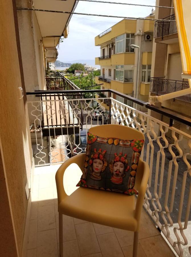 Giori Bed & Breakfast Giardini Naxos Bagian luar foto