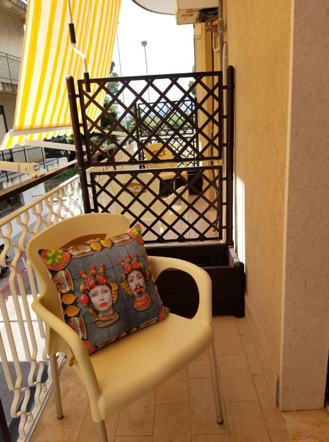 Giori Bed & Breakfast Giardini Naxos Bagian luar foto