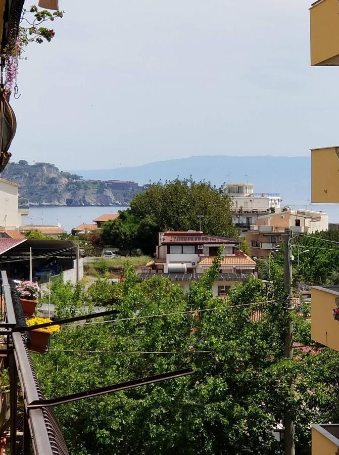 Giori Bed & Breakfast Giardini Naxos Bagian luar foto