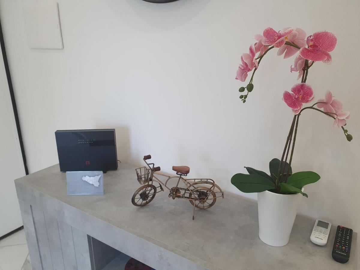 Giori Bed & Breakfast Giardini Naxos Bagian luar foto