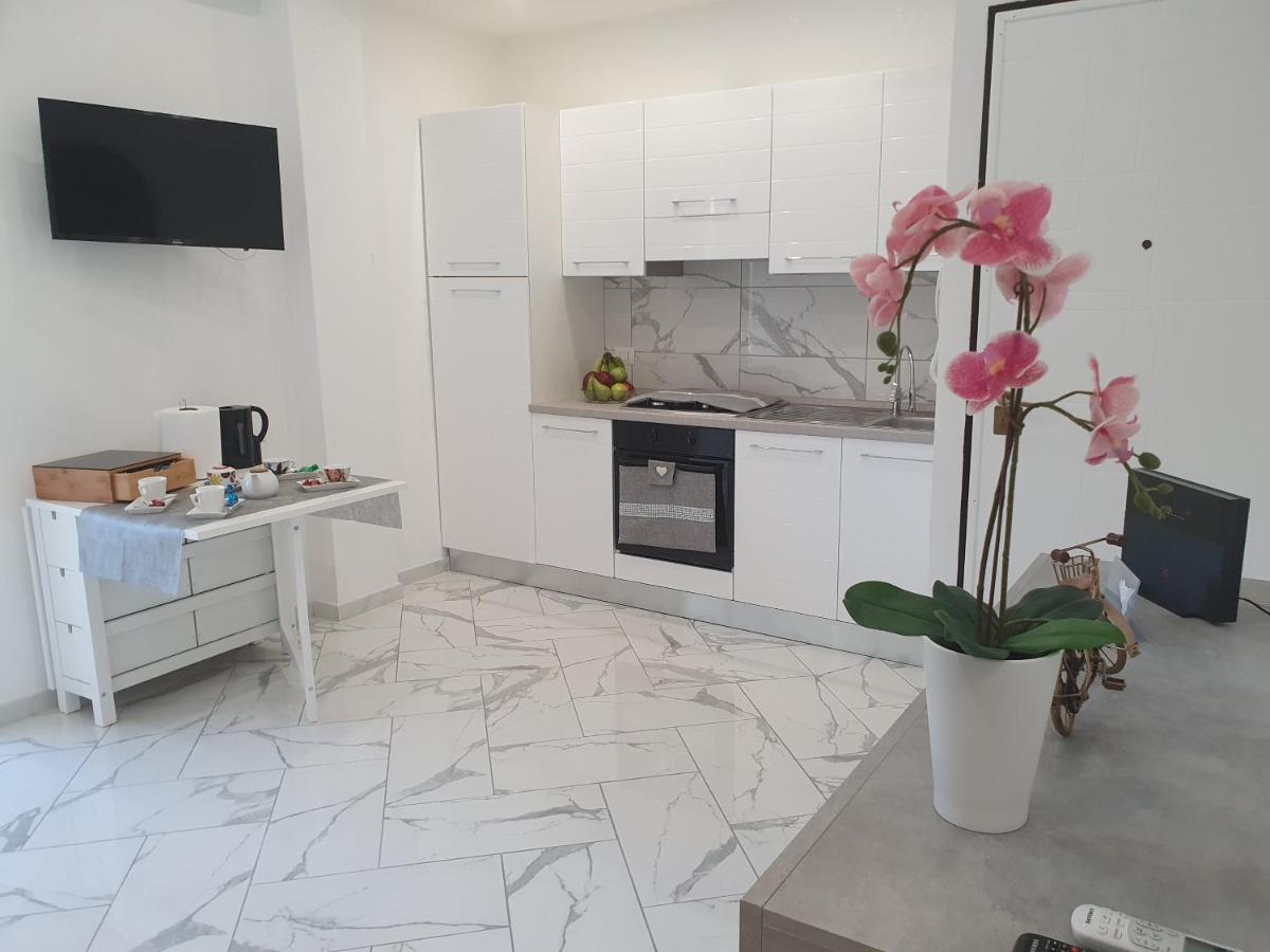 Giori Bed & Breakfast Giardini Naxos Bagian luar foto